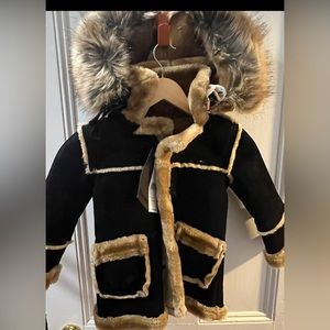 Dakoma shearling coat with faux fur hood